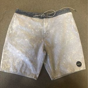RVCA Nature Boardshorts Size 36